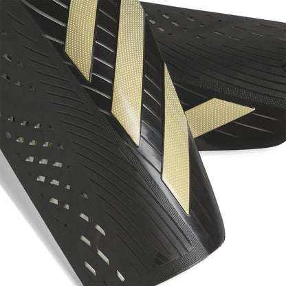 Caneleira Adidas Tiro Club